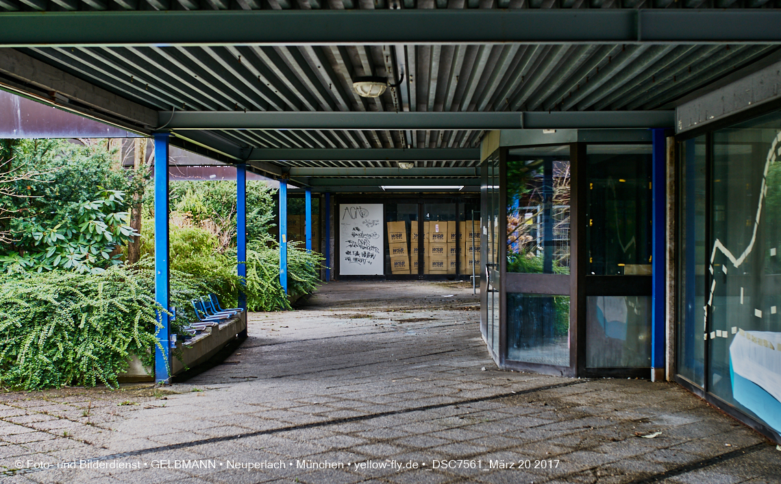 21.03.2017 - Abrissbaustelle Quiddezentrum in Neuperlach